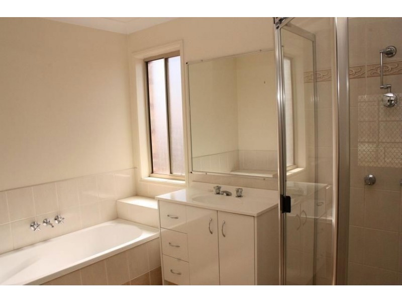 18 Starr Street, Forest Lake QLD 4078