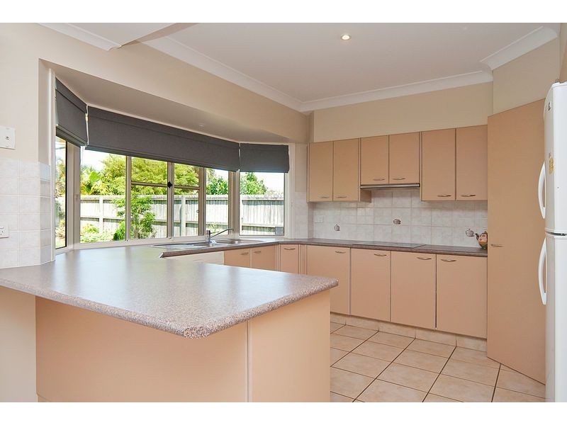 55 Lakeside Cr, Forest Lake QLD 4078