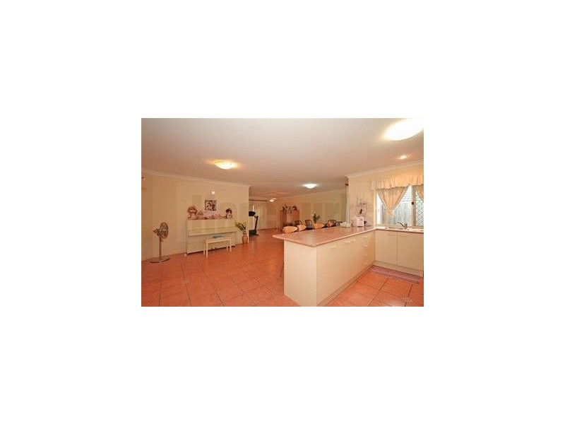 4 Coachwood Crs, Forest Lake QLD 4078