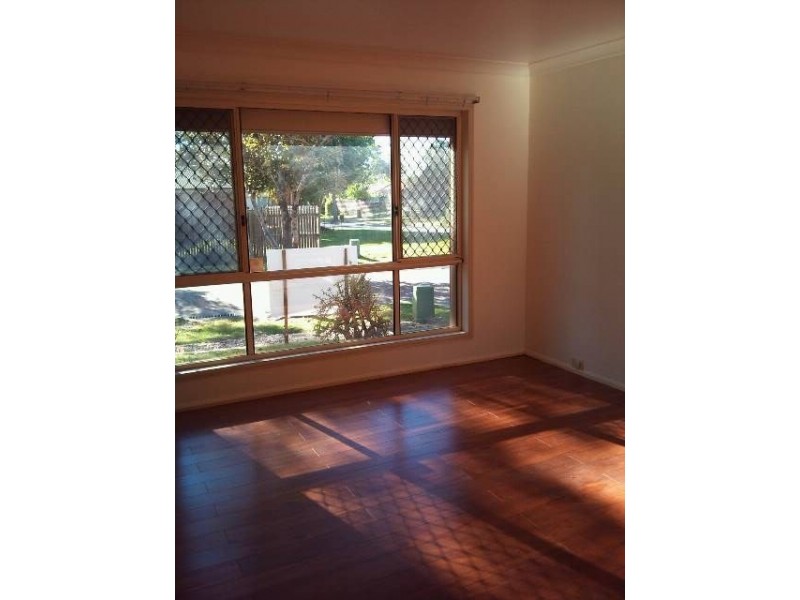 16 Oxley Place, Forest Lake QLD 4078