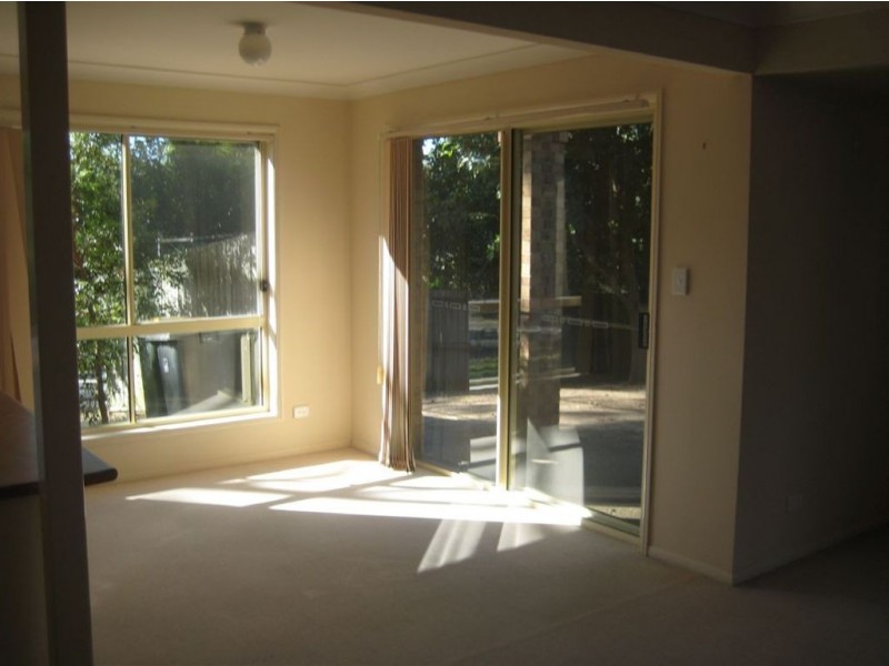 2 Chestnut Place, Forest Lake QLD 4078