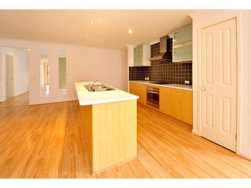 15 Moran Cres, Forest Lake QLD 4078