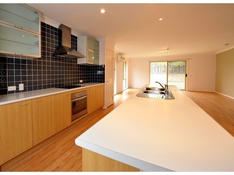 15 Moran Cres, Forest Lake QLD 4078