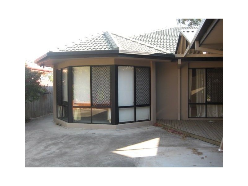 17 St Ives Crct, Forest Lake QLD 4078