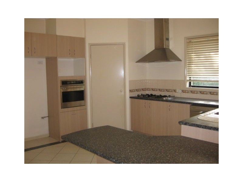 17 St Ives Crct, Forest Lake QLD 4078