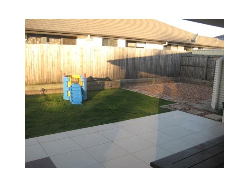 44 Bathersby Crescent, Augustine Heights QLD 4300