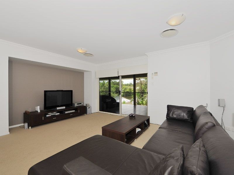 33 Alexandrina Crct, Forest Lake QLD 4078