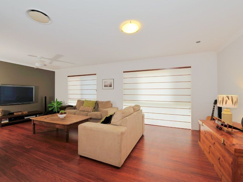 33 Alexandrina Crct, Forest Lake QLD 4078