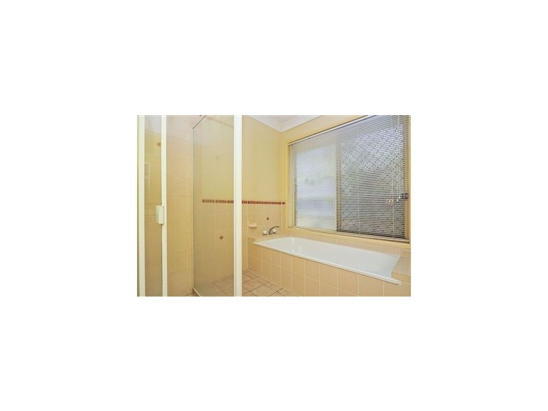 18 Augusta Cres, Forest Lake QLD 4078