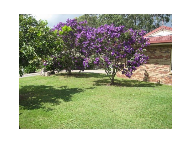 18 Augusta Cres, Forest Lake QLD 4078