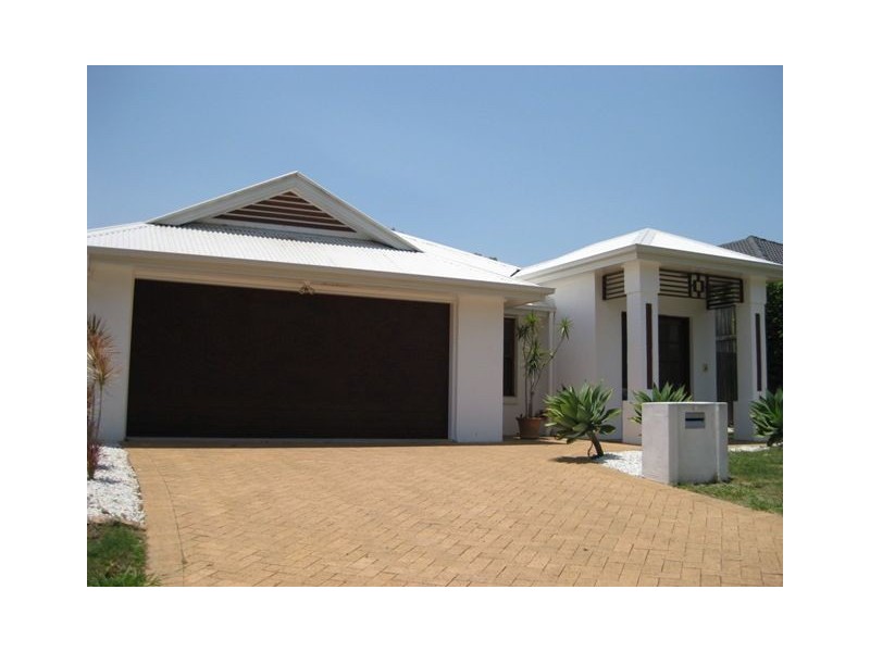 18 Hinchinbrook Cct, Forest Lake QLD 4078