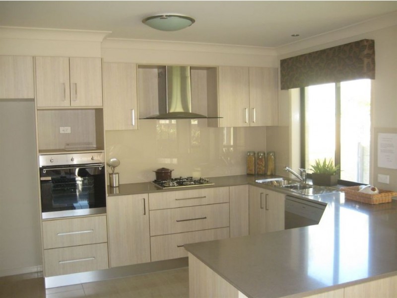 61 Juniper Street, Heathwood QLD 4110