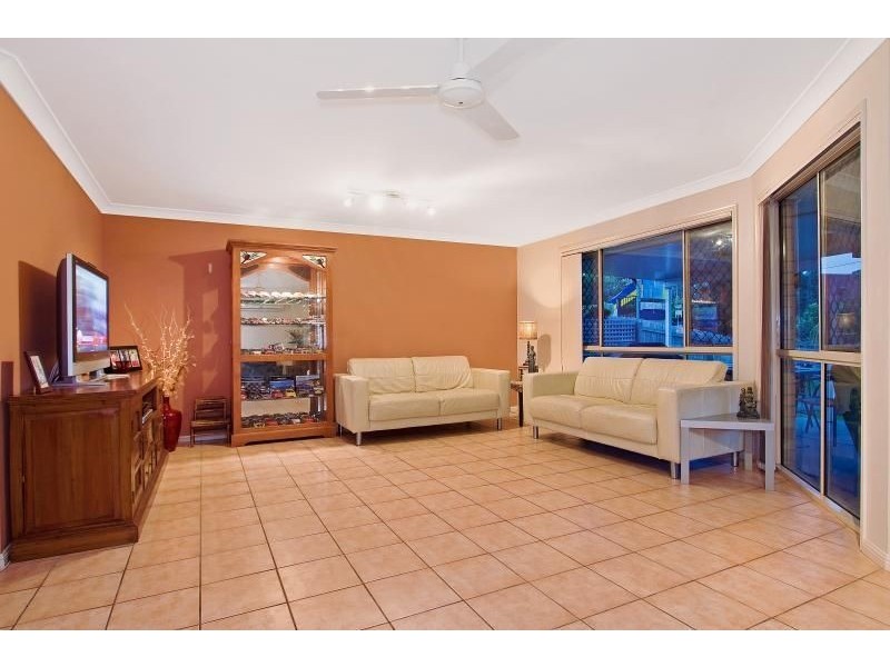 15B Mulgrave Crescent, Forest Lake QLD 4078