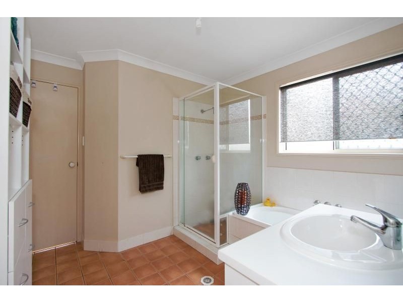 15B Mulgrave Crescent, Forest Lake QLD 4078