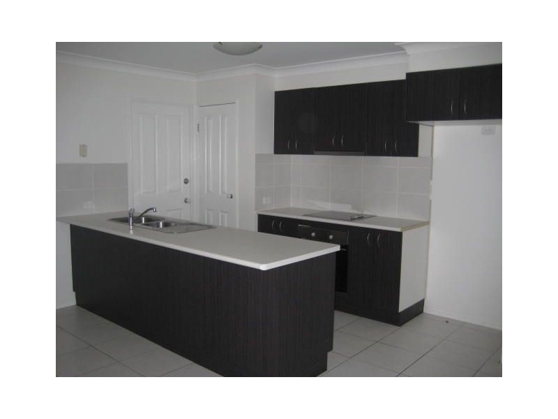 7 Zachary Court, Hillcrest QLD 4118