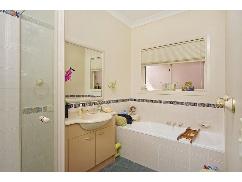 13 Simpson Way, Forest Lake QLD 4078