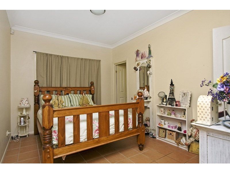13 Simpson Way, Forest Lake QLD 4078