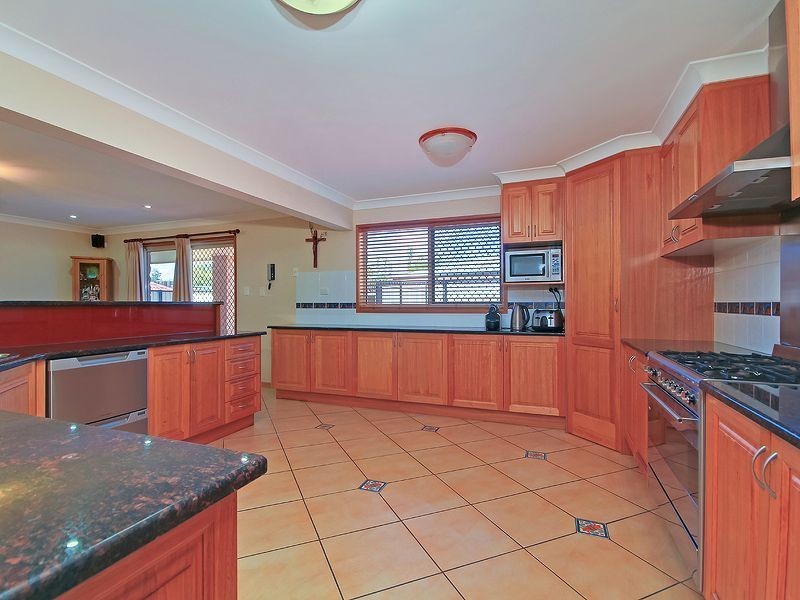34 Gilberton Crescent, Forest Lake QLD 4078