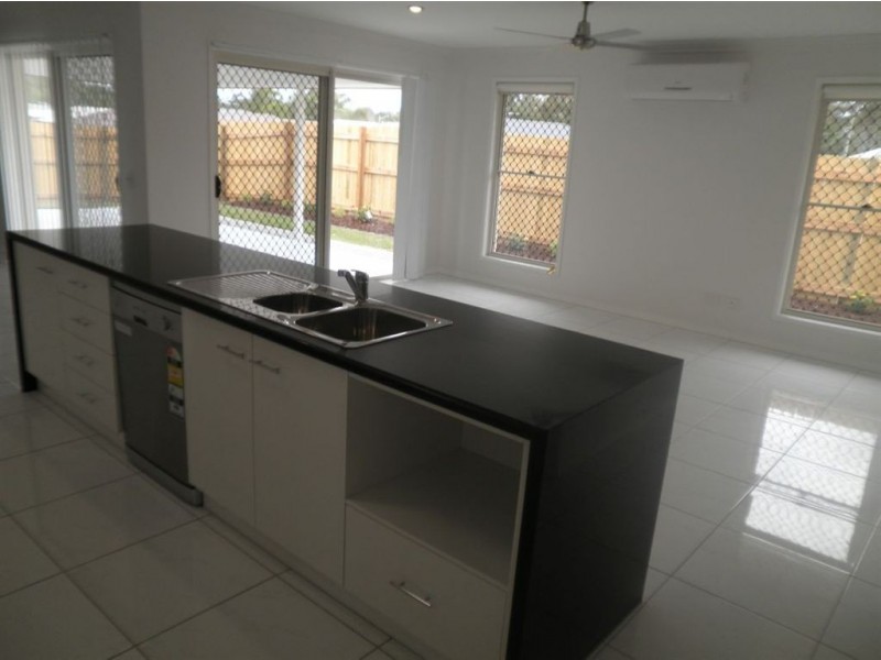 15 Armisfield Street, Doolandella QLD 4077