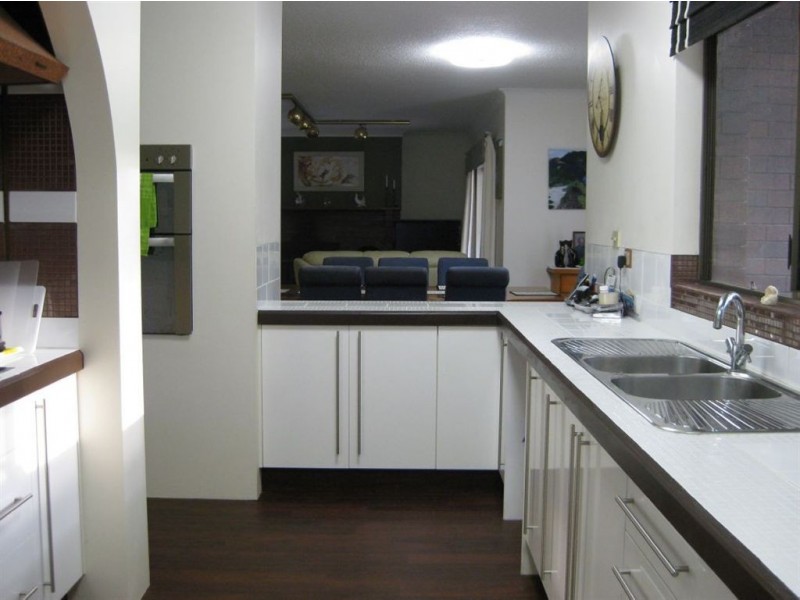 341 Old Logan Road, Camira QLD 4300