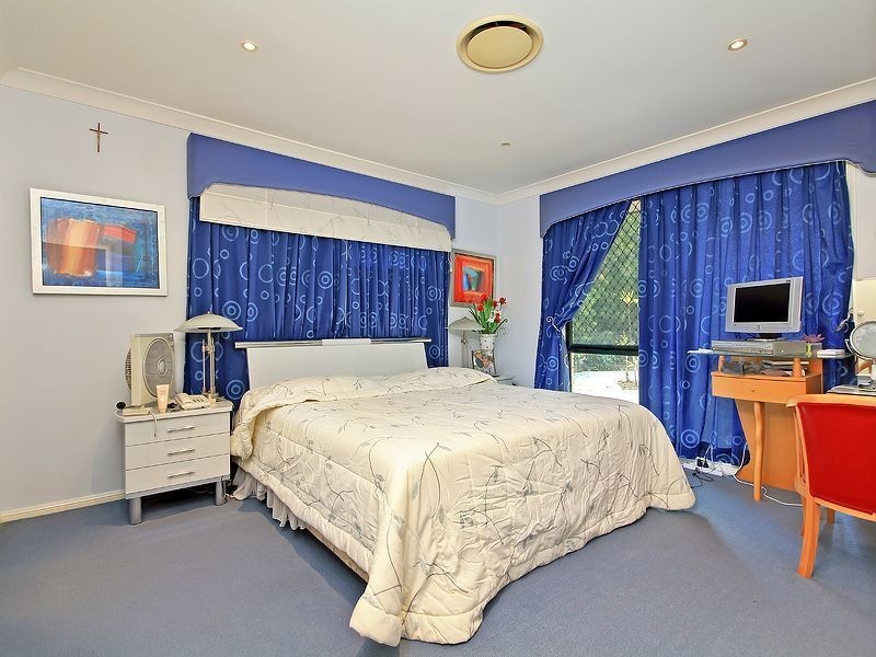4 Peppermint Lane, Forest Lake QLD 4078