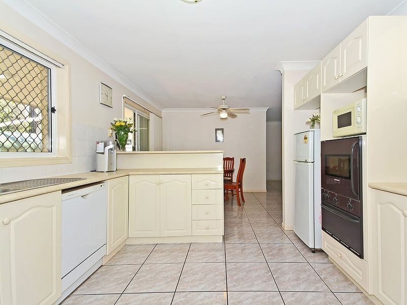 18 Coachwood Cres, Forest Lake QLD 4078