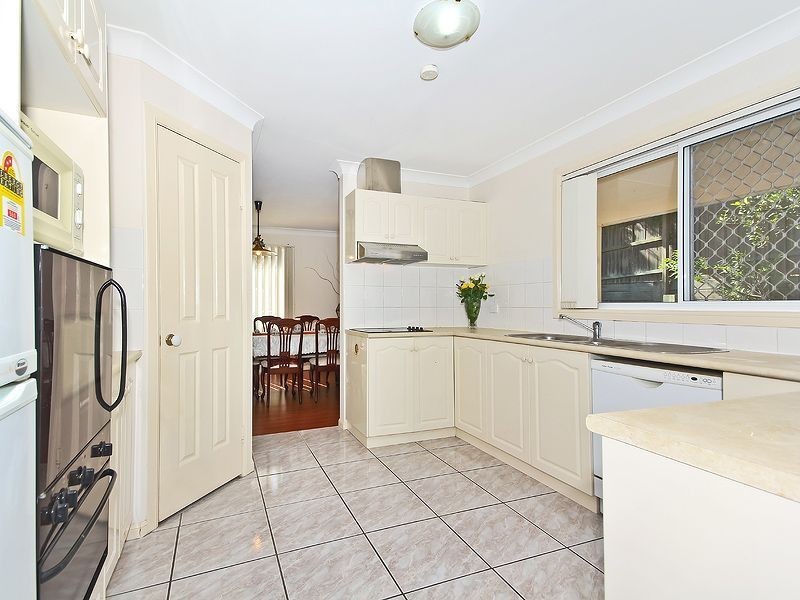 18 Coachwood Cres, Forest Lake QLD 4078