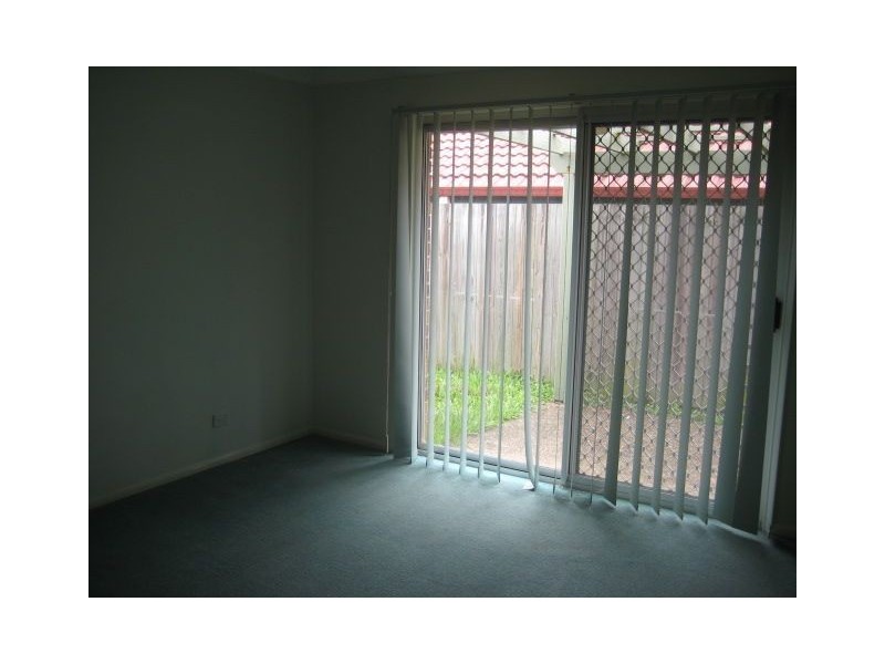 8 Prospect Cres, Forest Lake QLD 4078