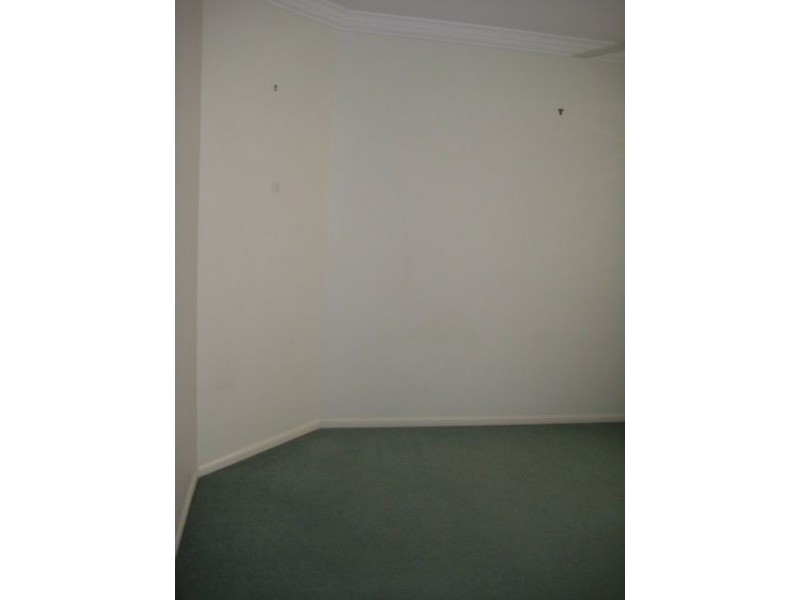 8 Prospect Cres, Forest Lake QLD 4078