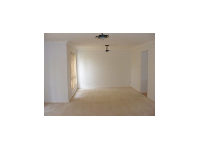 1 Sugarloaf Street, Forest Lake QLD 4078