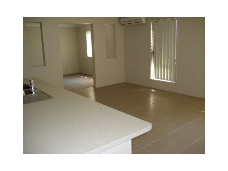 16 Brushwood Circuit, Forest Lake QLD 4078