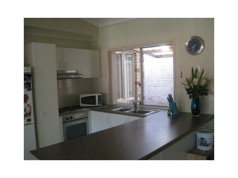 2 Maidenhair Crt, Forest Lake QLD 4078