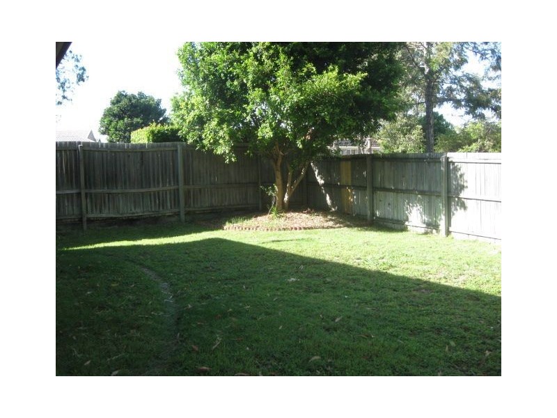 2 Maidenhair Crt, Forest Lake QLD 4078