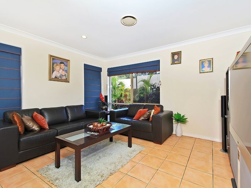 18 Gilberton Crescent, Forest Lake QLD 4078