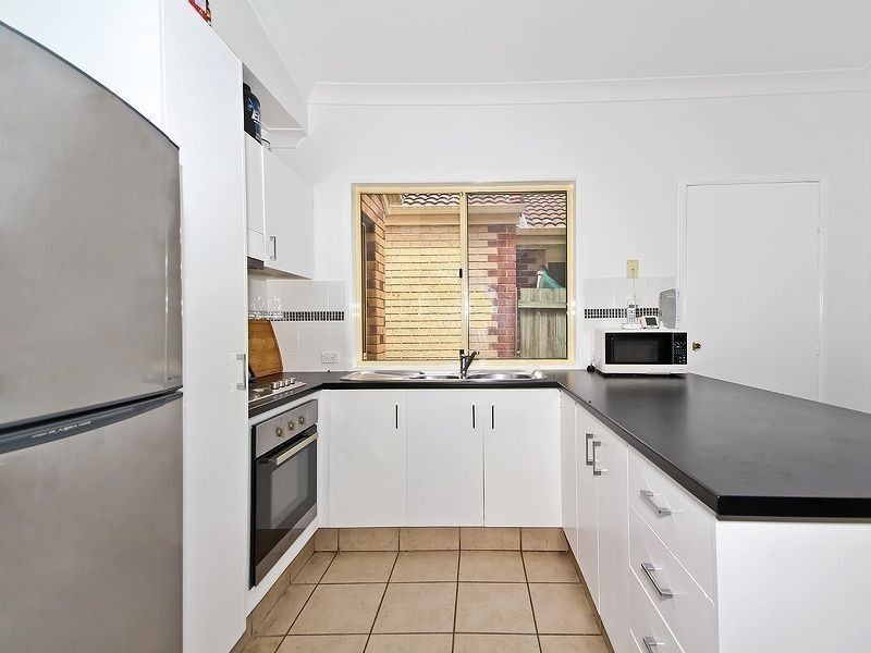 18 Oxley Place, Forest Lake QLD 4078