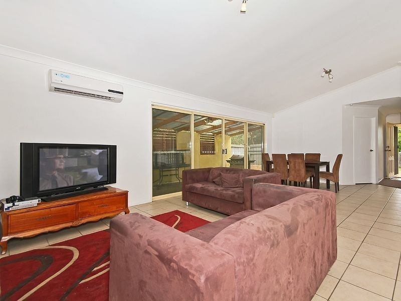 18 Oxley Place, Forest Lake QLD 4078