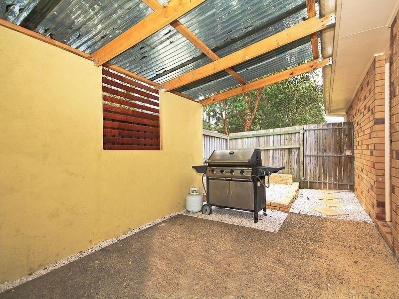 18 Oxley Place, Forest Lake QLD 4078