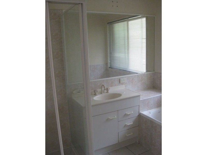 33 Baxter Cres, Forest Lake QLD 4078