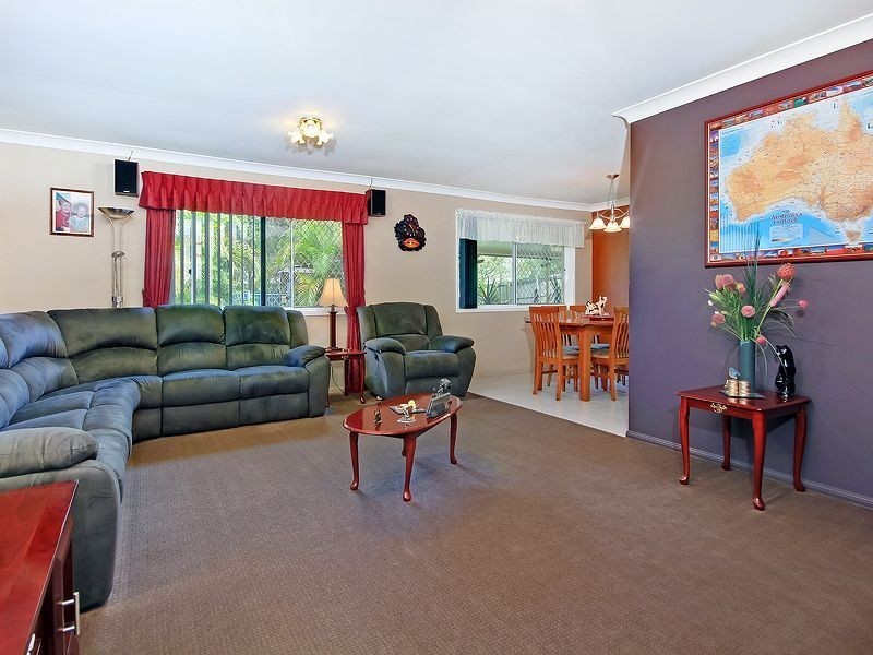 27 Falvey Crescent, Goodna QLD 4300