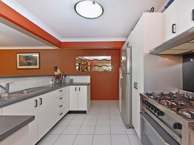 27 Falvey Crescent, Goodna QLD 4300