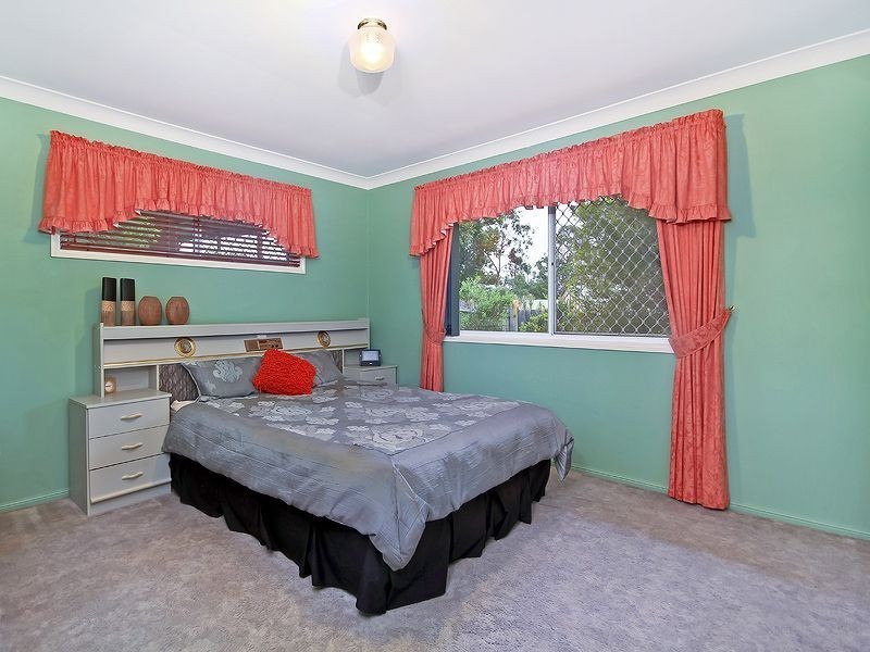 27 Falvey Crescent, Goodna QLD 4300