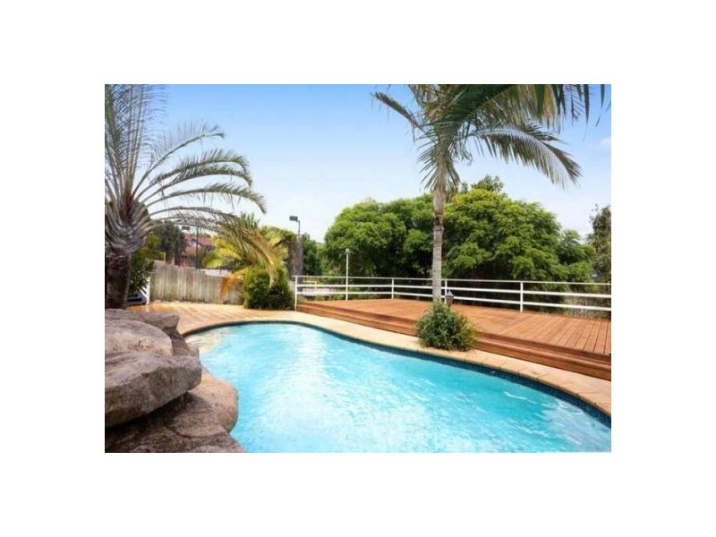 16 Becker Place, Mount Ommaney QLD 4074