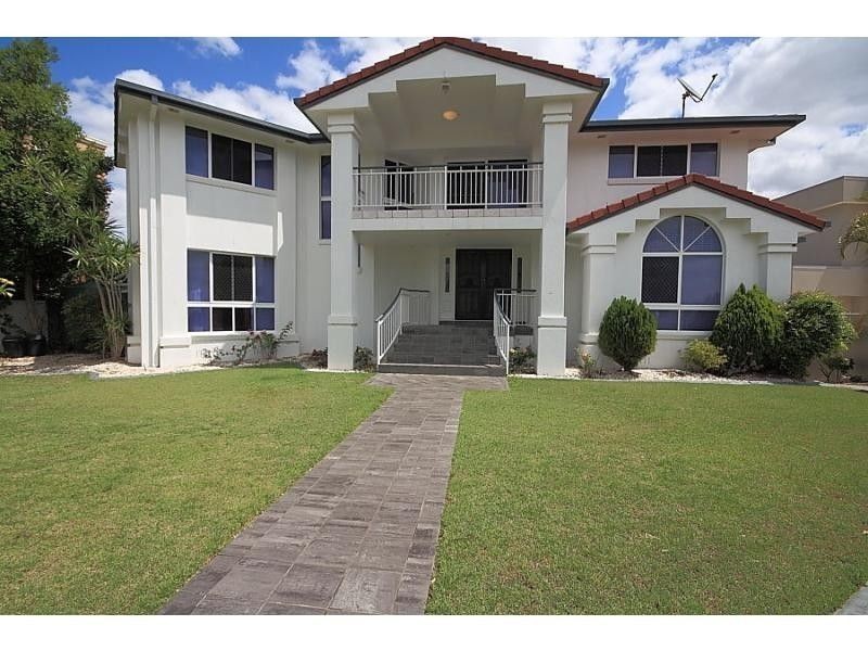 16 Becker Place, Mount Ommaney QLD 4074