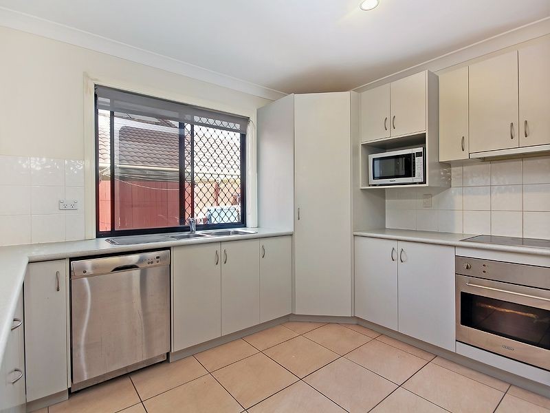 6 Sundown Lane, Forest Lake QLD 4078