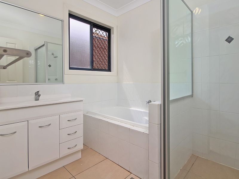 6 Sundown Lane, Forest Lake QLD 4078