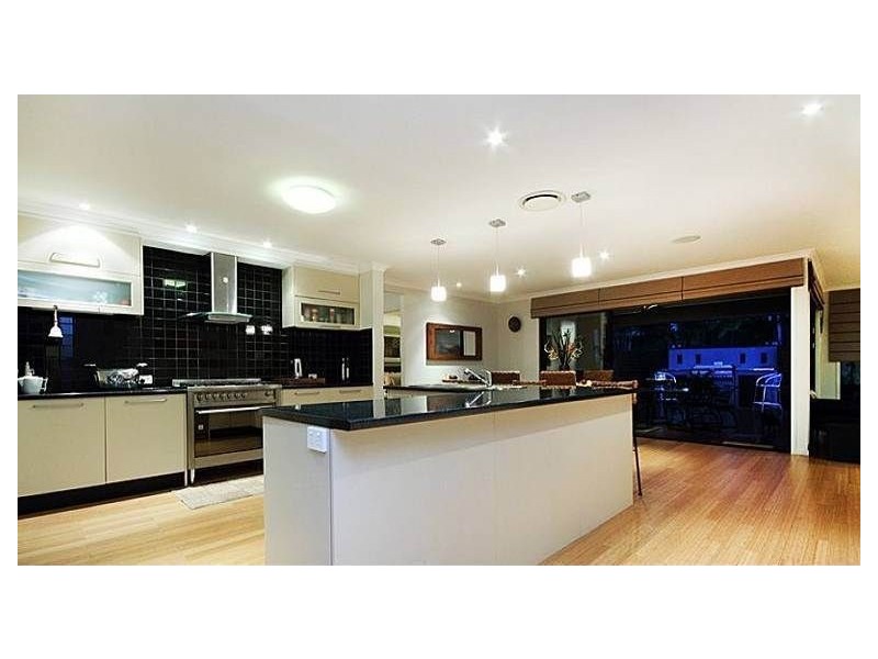 4 Unley Place, Forest Lake QLD 4078