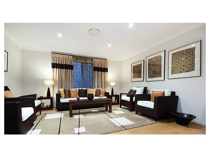 4 Unley Place, Forest Lake QLD 4078