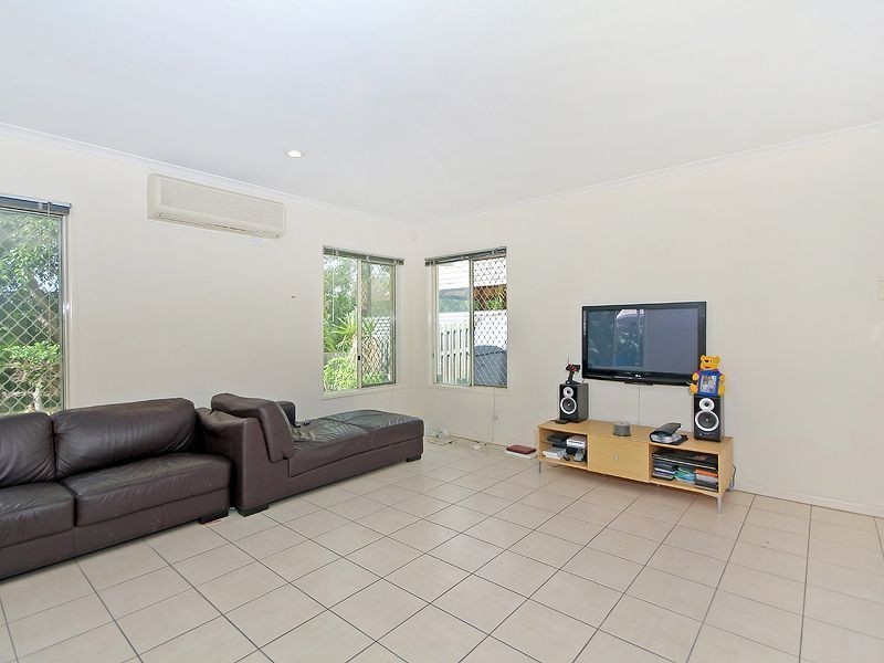 52 Carisbrook Circuit, Forest Lake QLD 4078