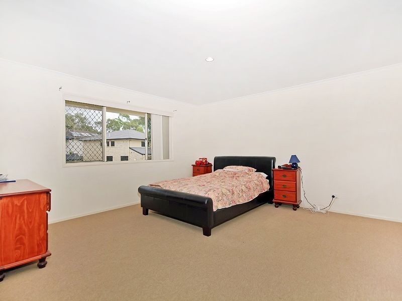 52 Carisbrook Circuit, Forest Lake QLD 4078