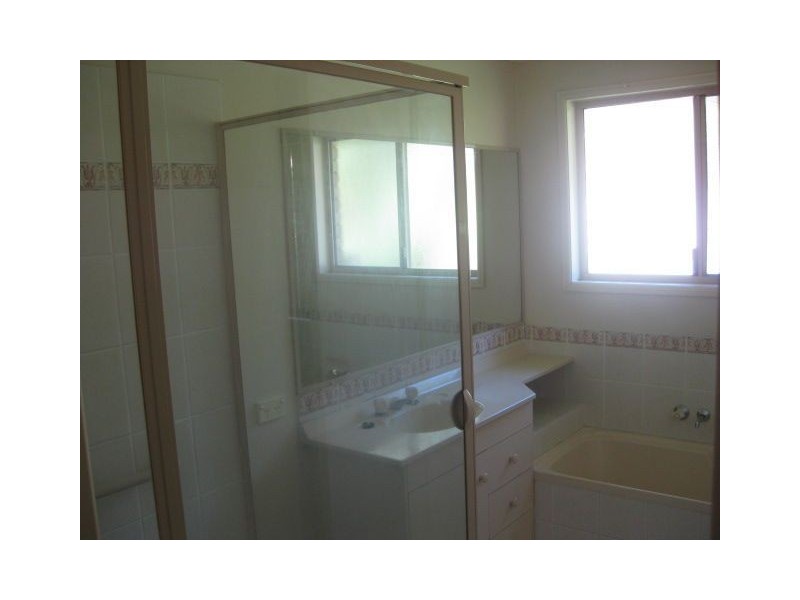 2 Selwyn Close, Forest Lake QLD 4078